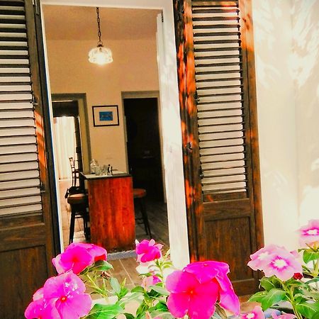 Domus Vetriera Apartment Palermo Luaran gambar