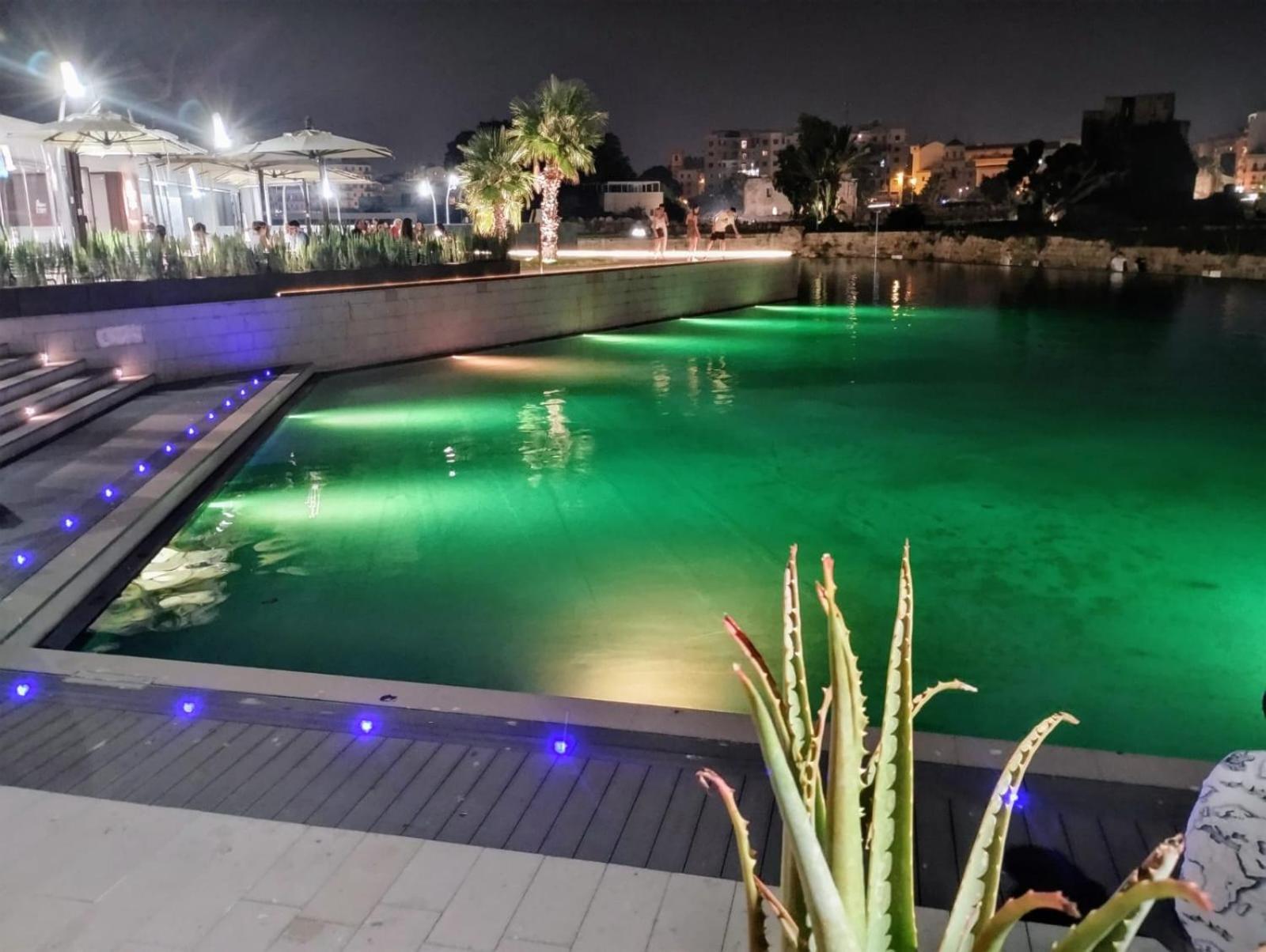 Domus Vetriera Apartment Palermo Luaran gambar